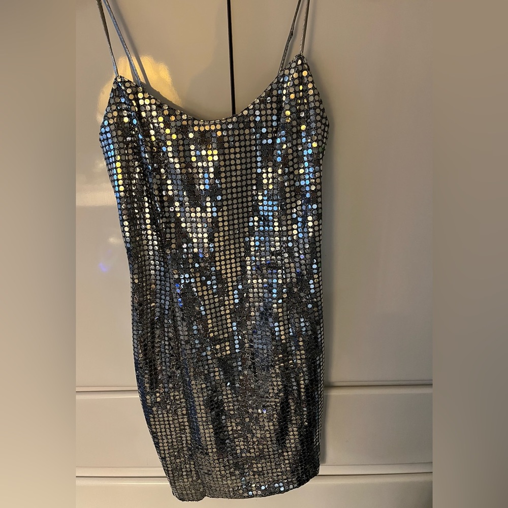 L.A. GLO Silver Sequins Mini Cocktail Dress size 7/8 Beautiful